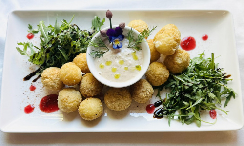 MOZZARELLA sūrio užkandis